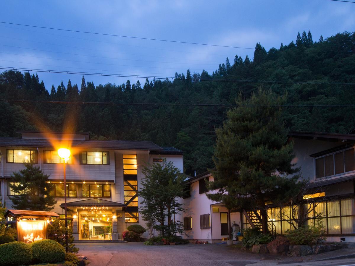 Ryokan Gizan Takayama  Exterior photo